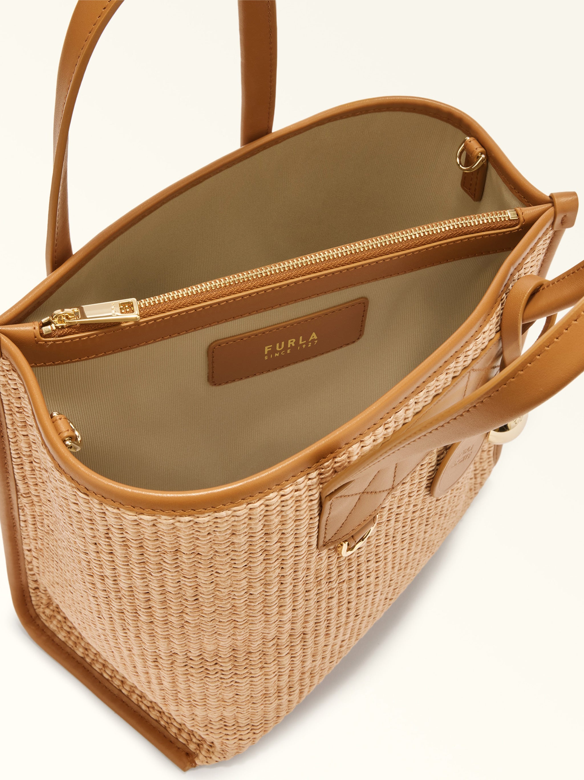 Divide It S Woven Leather S Tote