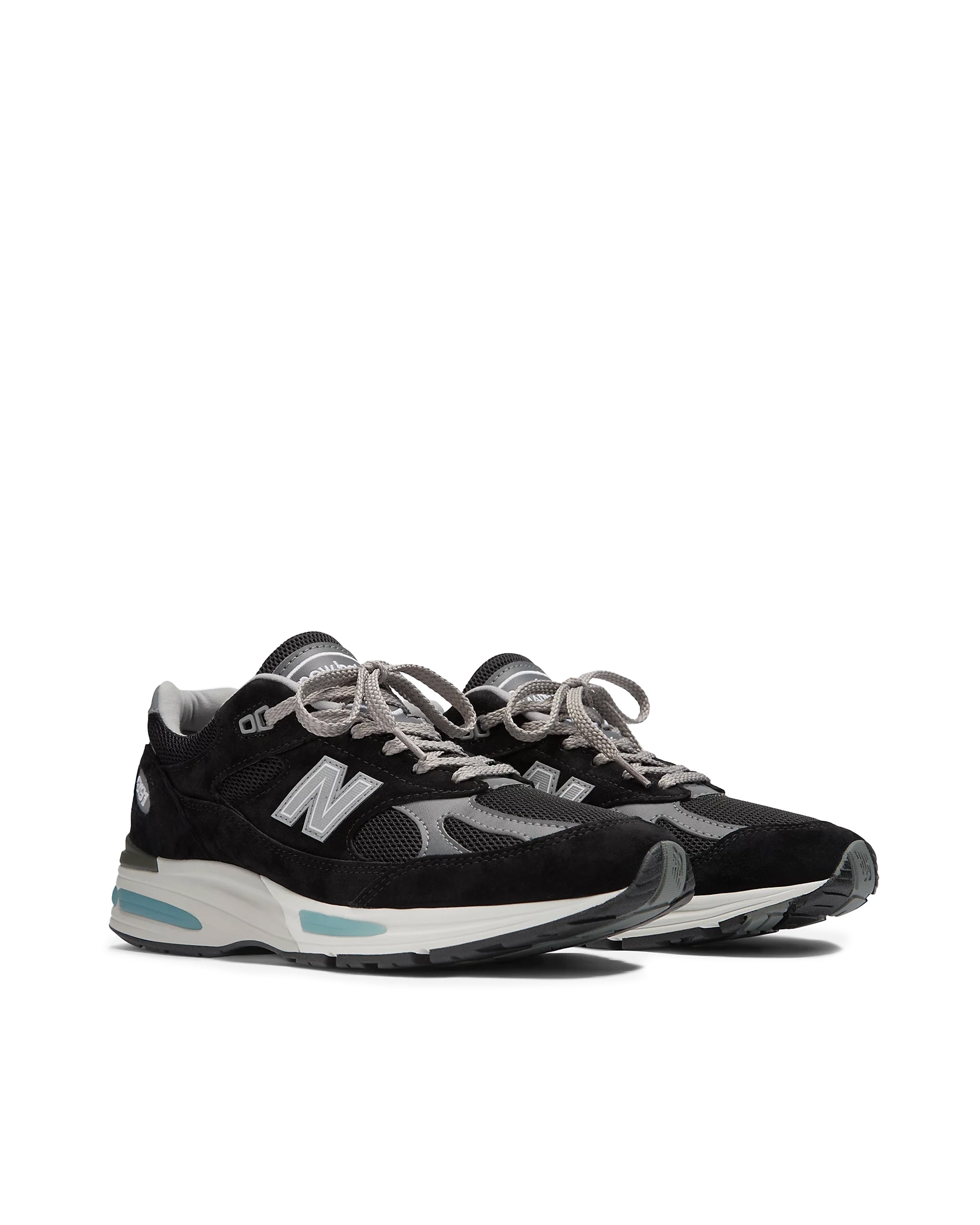 Full-Length Cushioned Sneakers with Reflective Accents