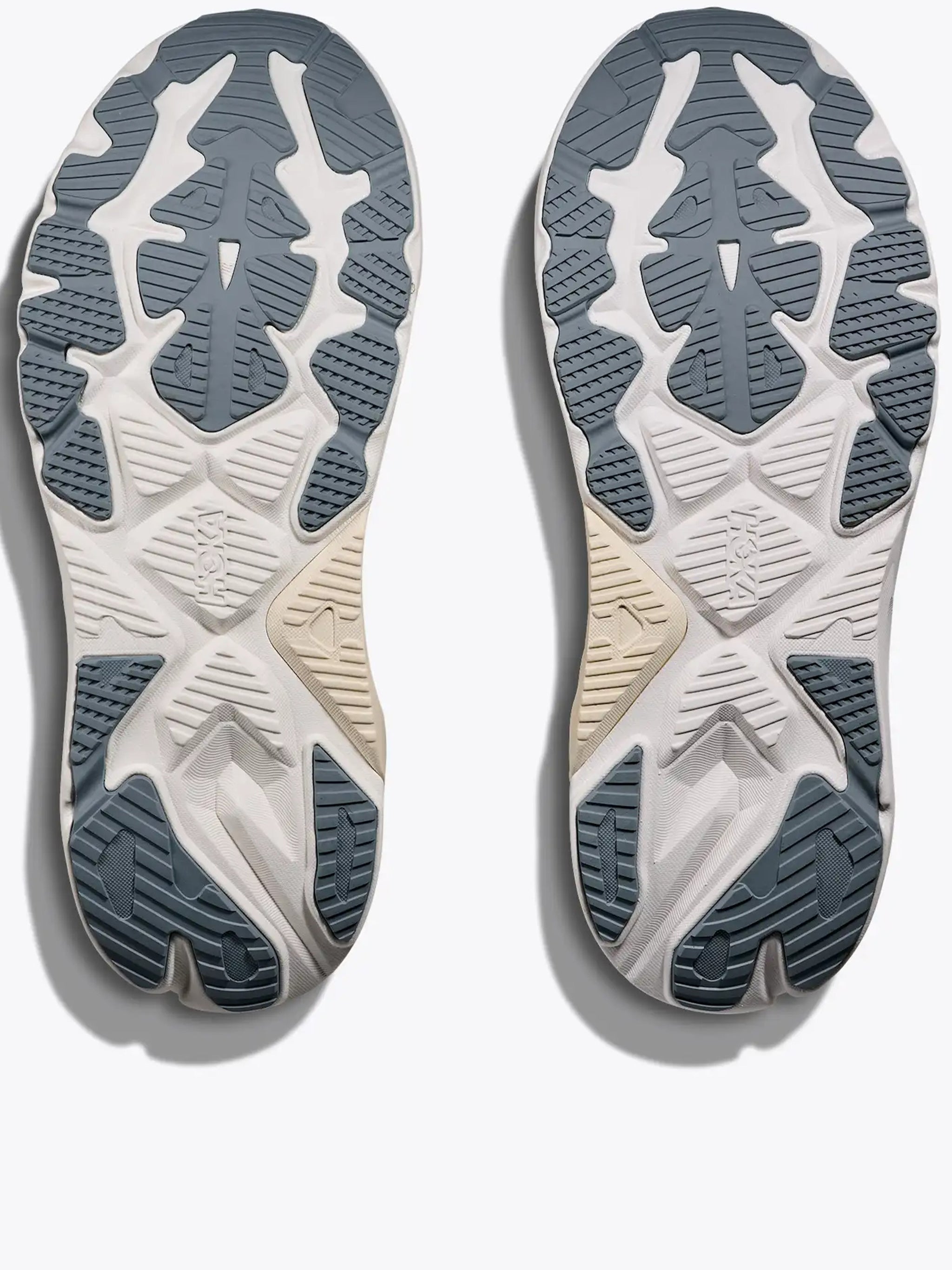 Beige Arahi 8 Cushioned Running Sneakers