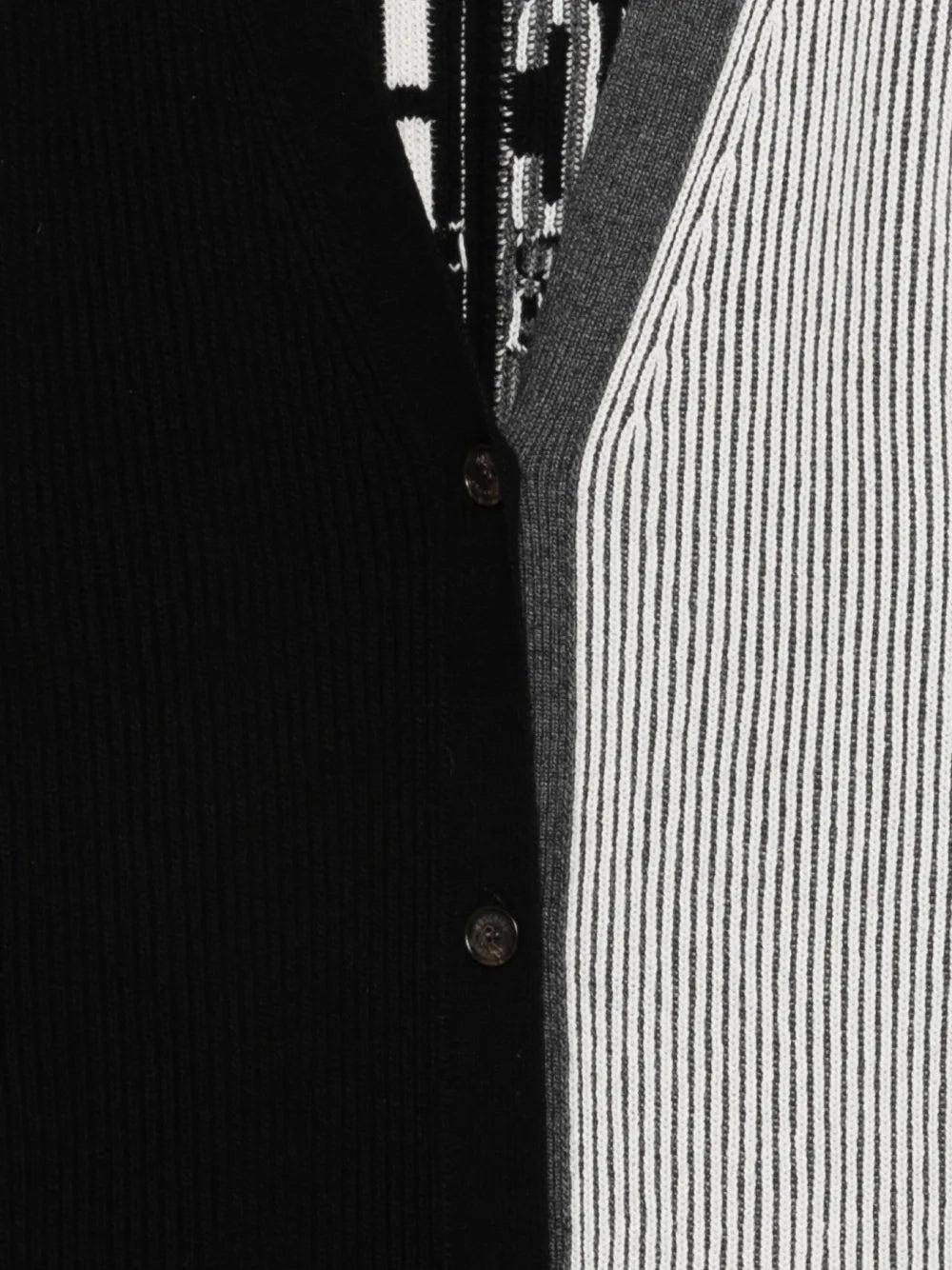 Classic Knit Maglia with Fitted Silhouette