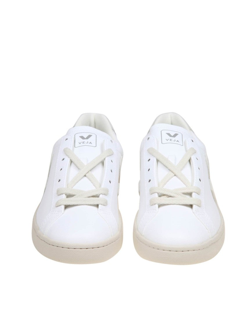 Urca Sneakers In White Coated Cotton
