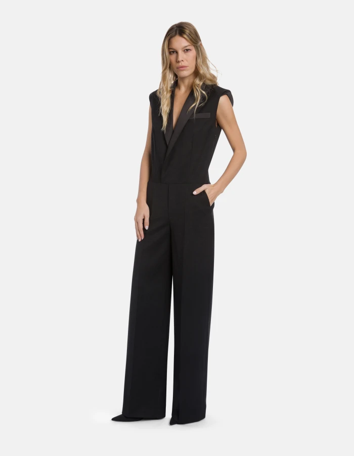 Sleeveless Jumpsuit with Satin Lapels and Wide-Leg Design