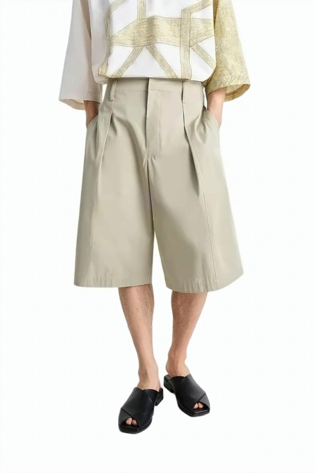 Loose-Fit High-Waisted Shorts With Design