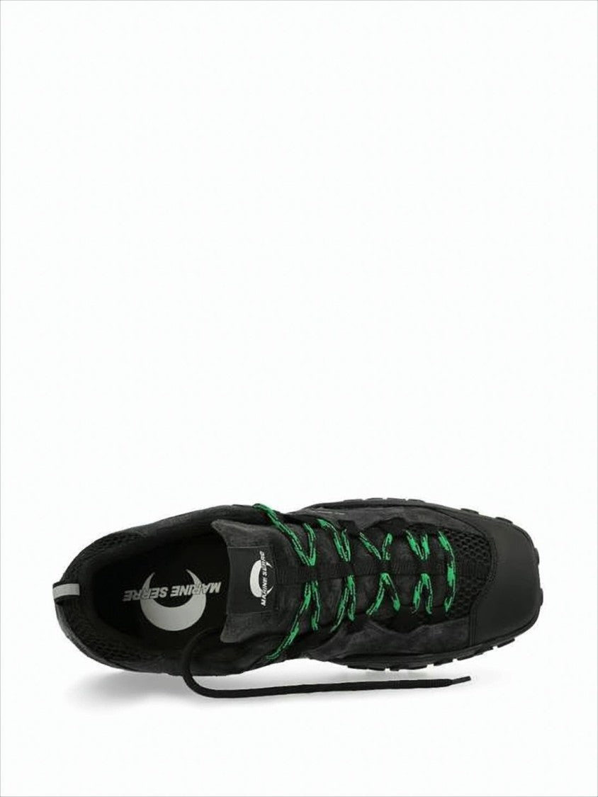 Low-Profile Sneakers with Textured Upper and Distinctive Sole