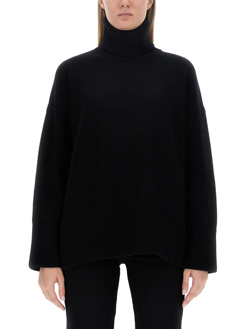 Relaxed Fit Cashmere Turtleneck Sweater