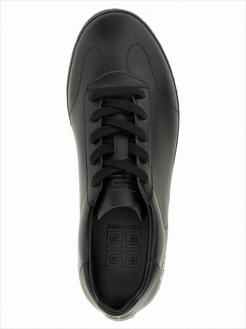 Sleek Minimalist Low-Top Sneakers in Smooth Calf Leather