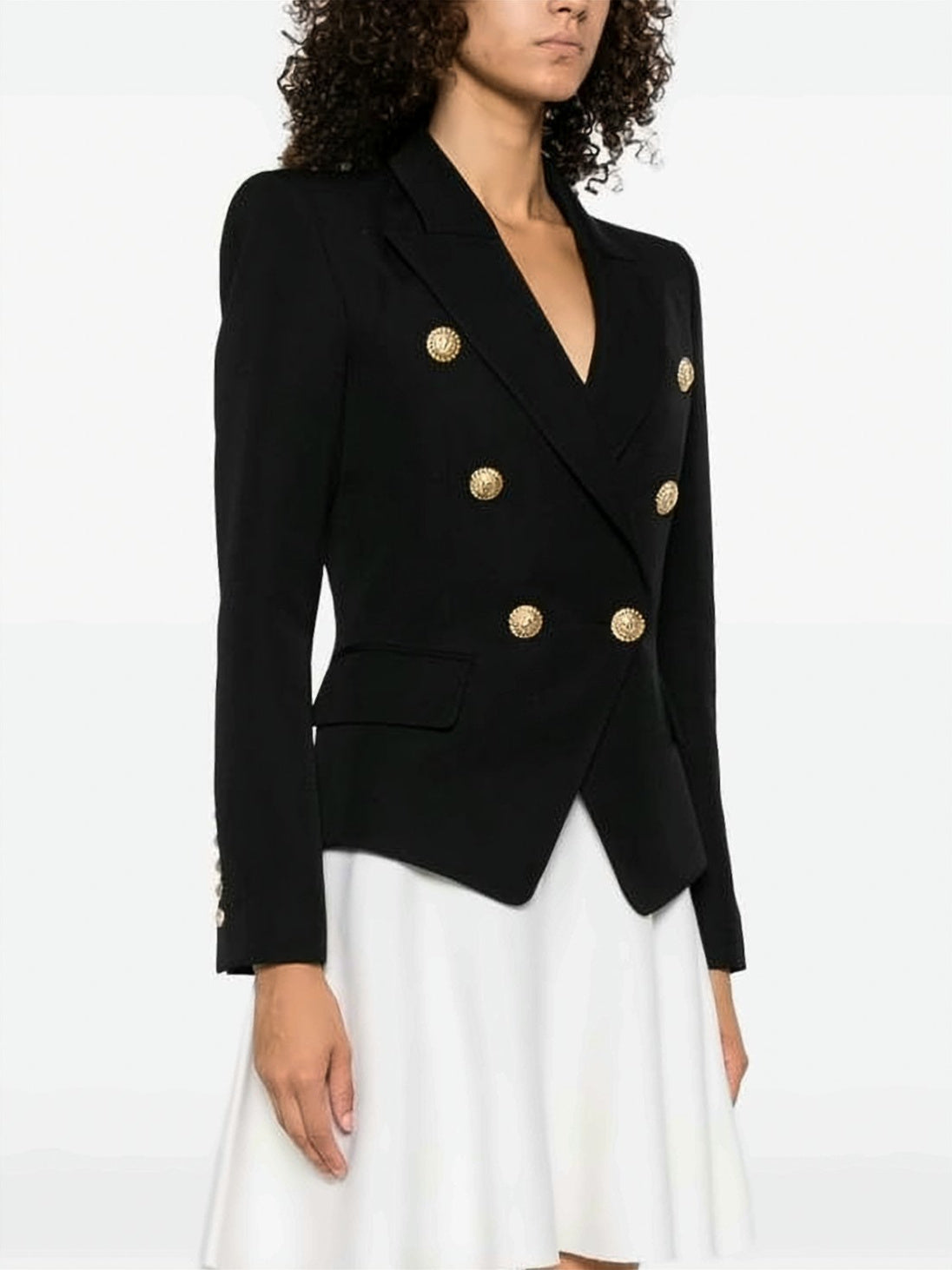 Tailored Black Blazer With Structured Silhouette