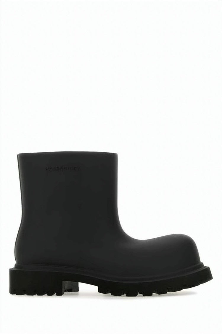 Smooth Black EVA Boots with Rounded Toe and Chunky Sole