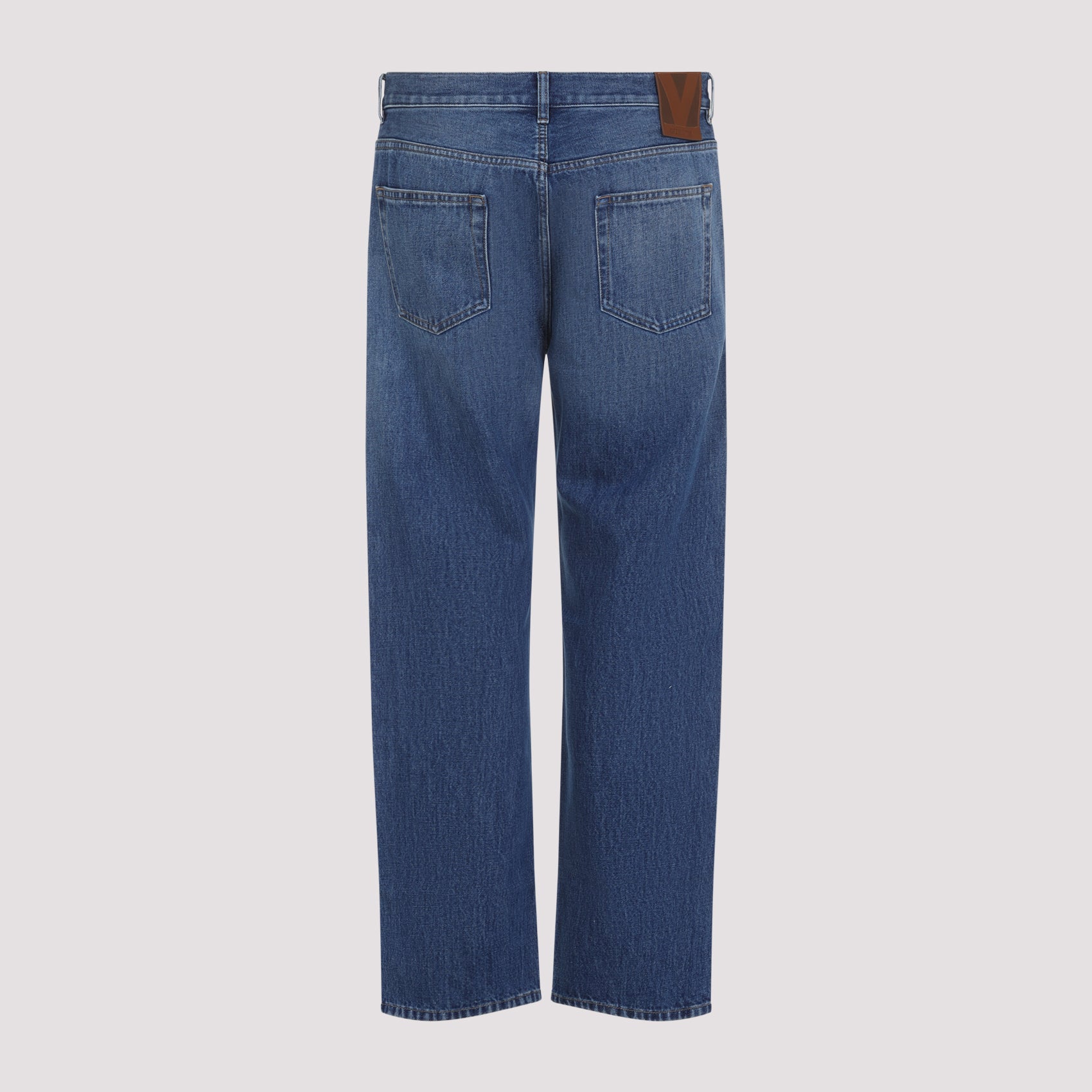 Classic Straight-Leg Denim Jeans with Traditional Five-Pocket Design
