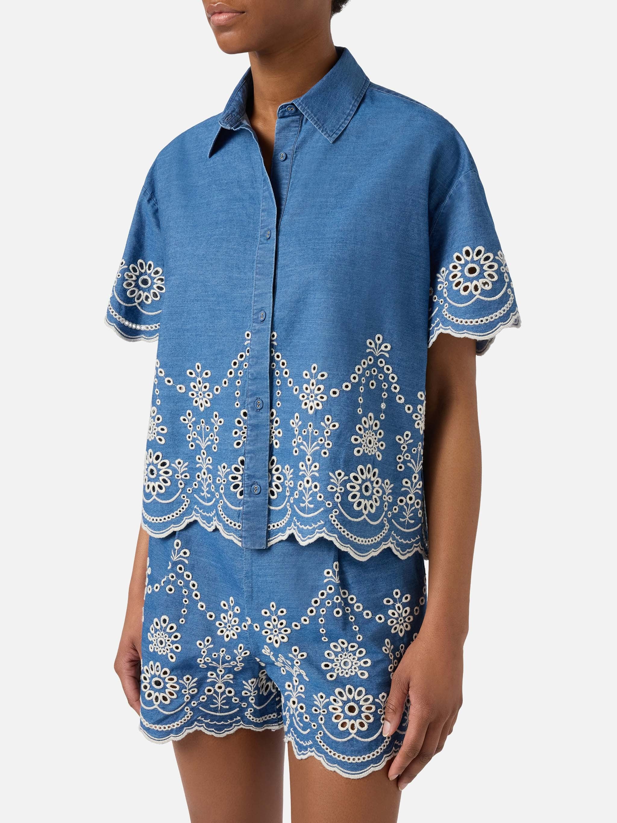 Cropped Shirt with Classic Collar and Floral Embroidery