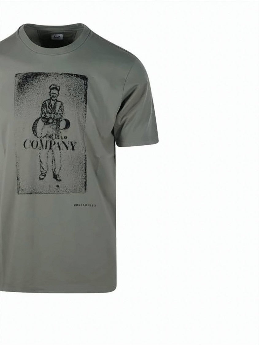 Short-Sleeve Tee with Graphic Print and Relaxed Fit