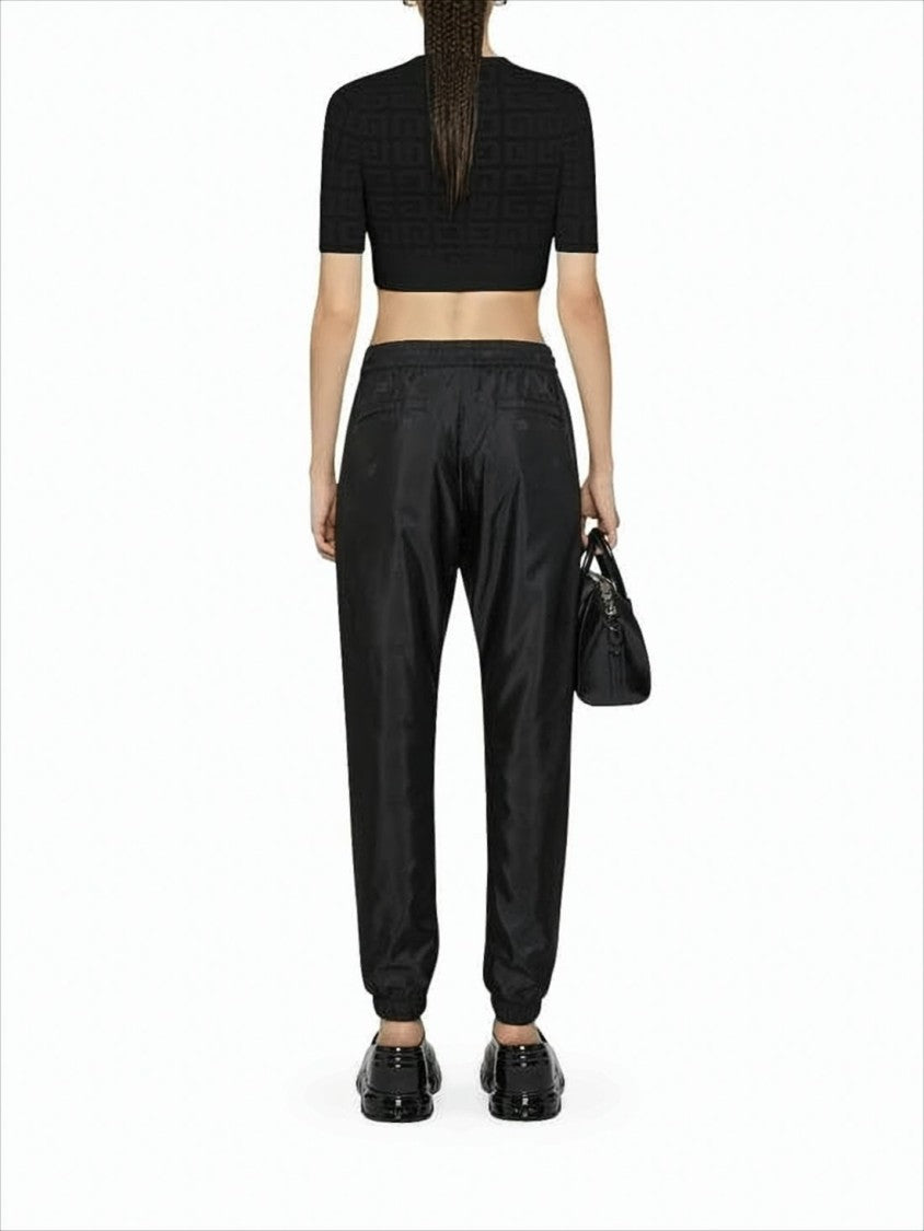 Textured Black Cropped Sweater with Fitted Silhouette
