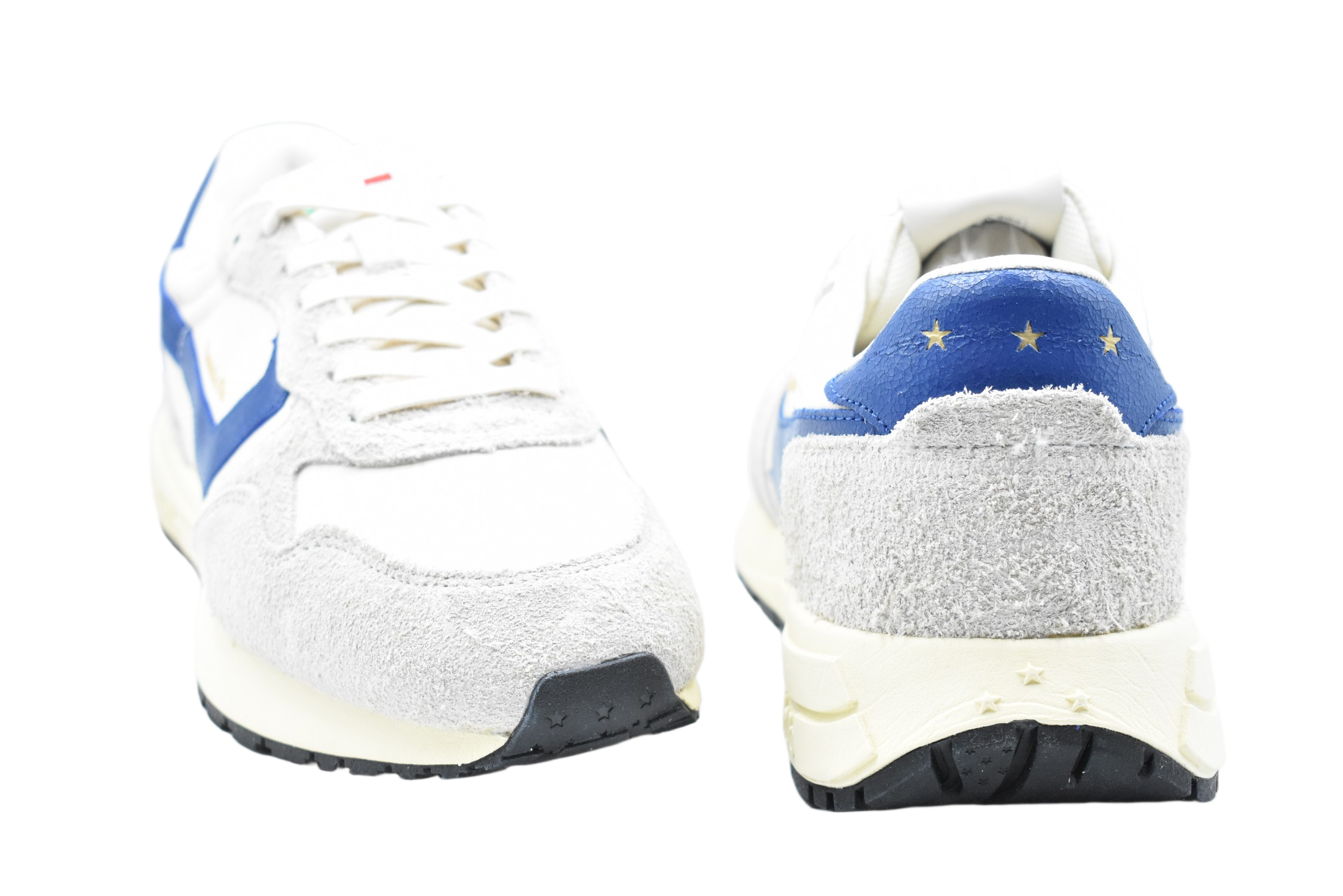 Low-Top Sneakers With Textured Blue Accents And Gold Branding