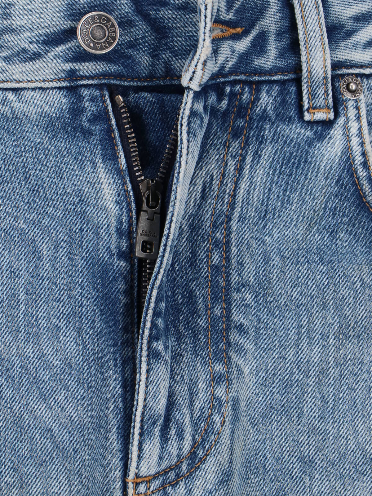 Classic Straight-Leg Jeans with Mid-Rise Design