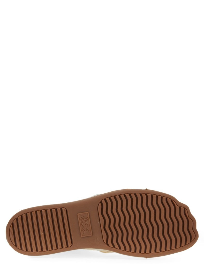 High Top Sneaker