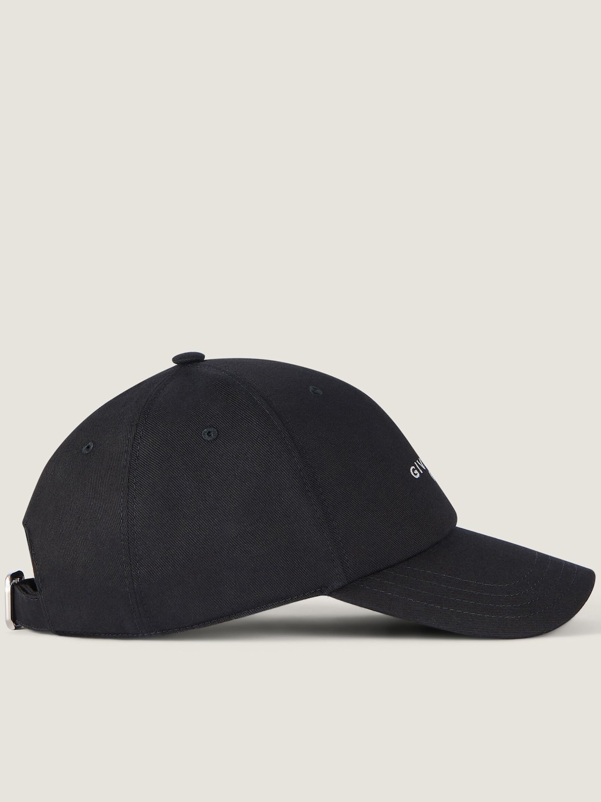 Curved Cap Paris Black Structured Cap