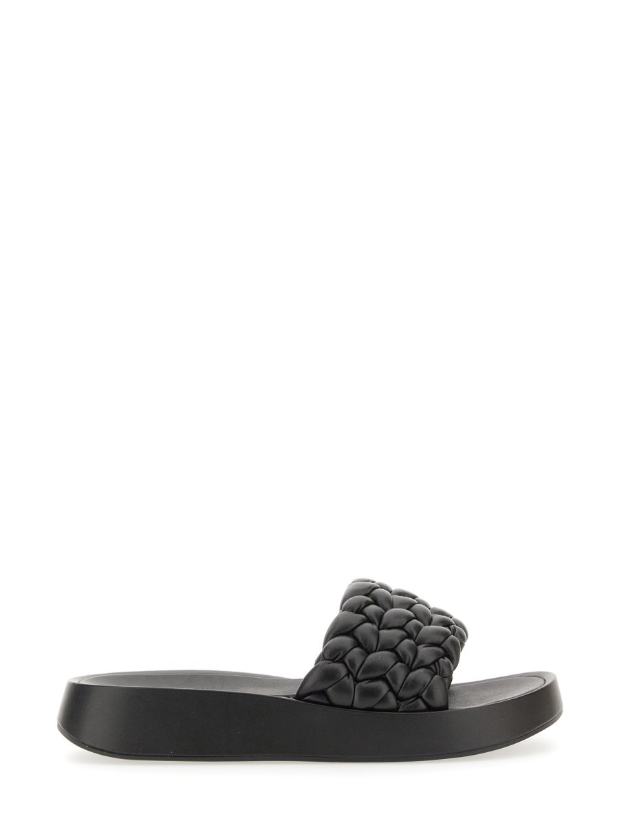 Victoria Sandal