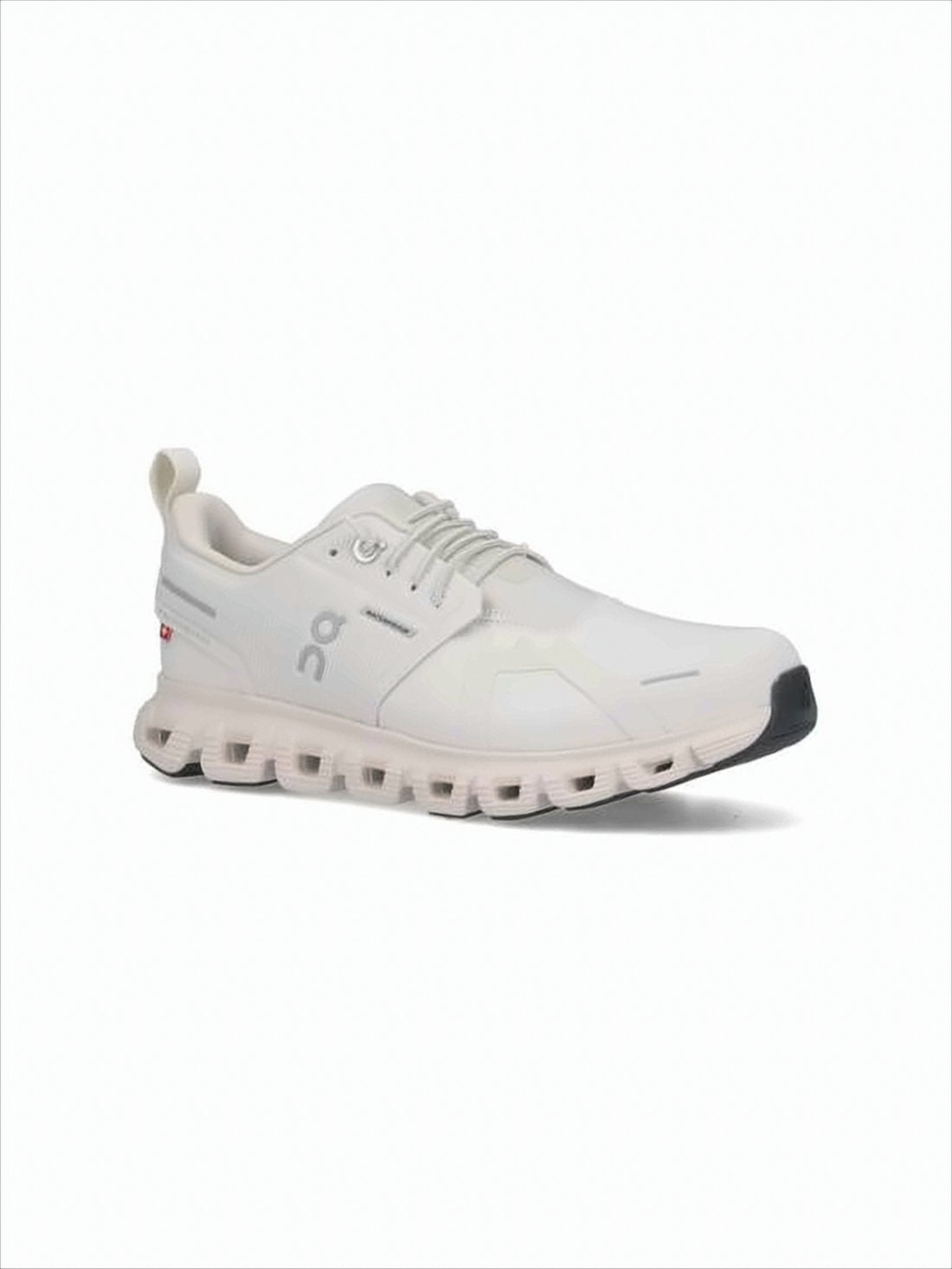 Minimalist White Sneakers with Enhanced Cushioning