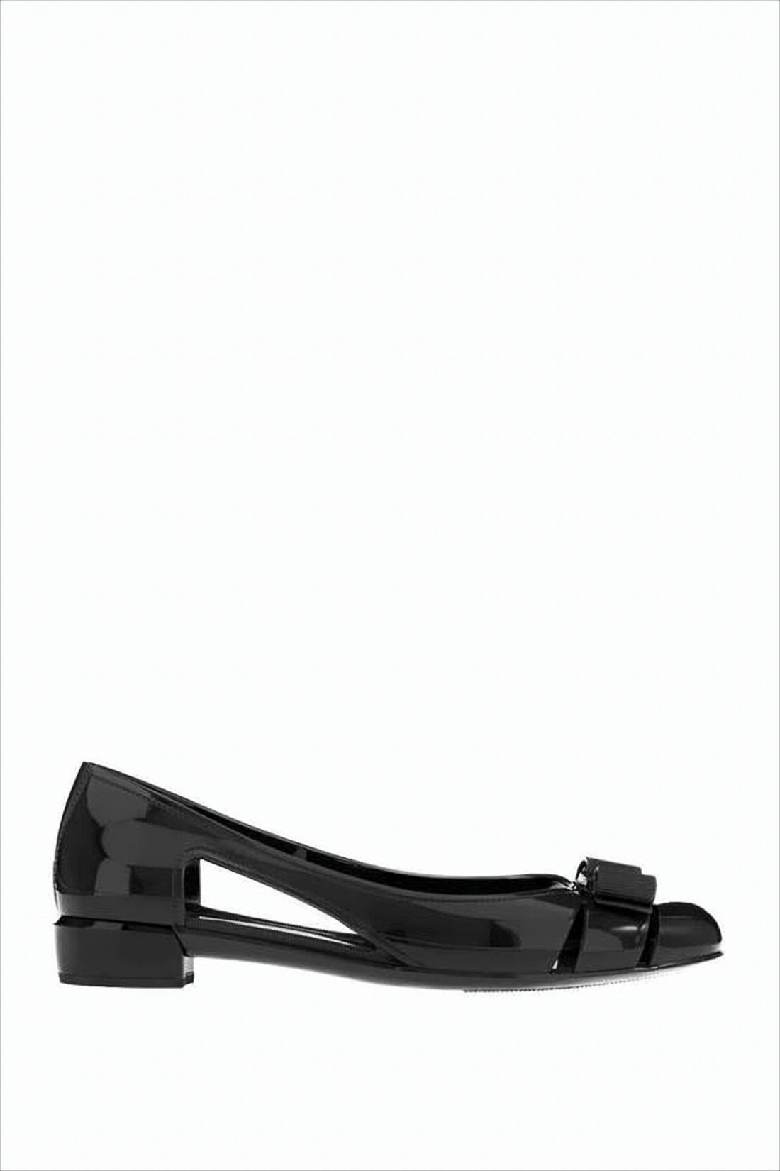 Glossy PVC Low-Heeled Pumps with Bow Accent
