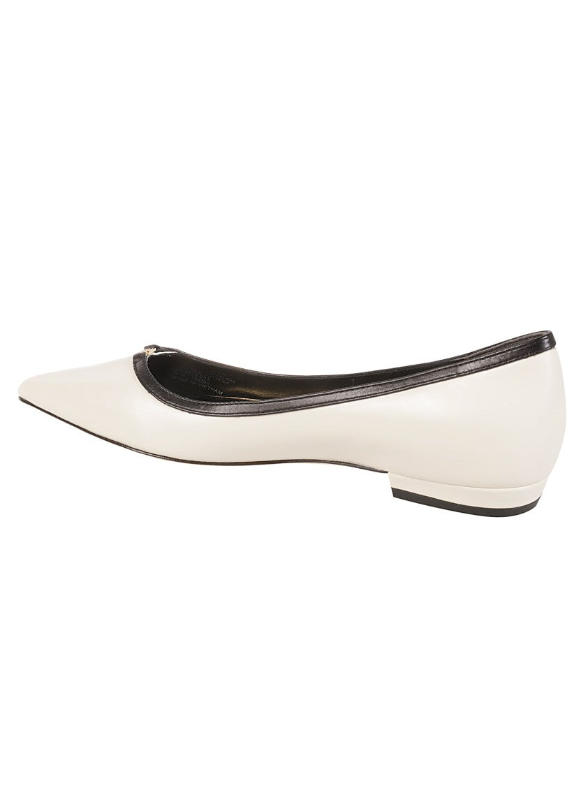 Pointed Toe Flat Shoes With Minimalistic Design