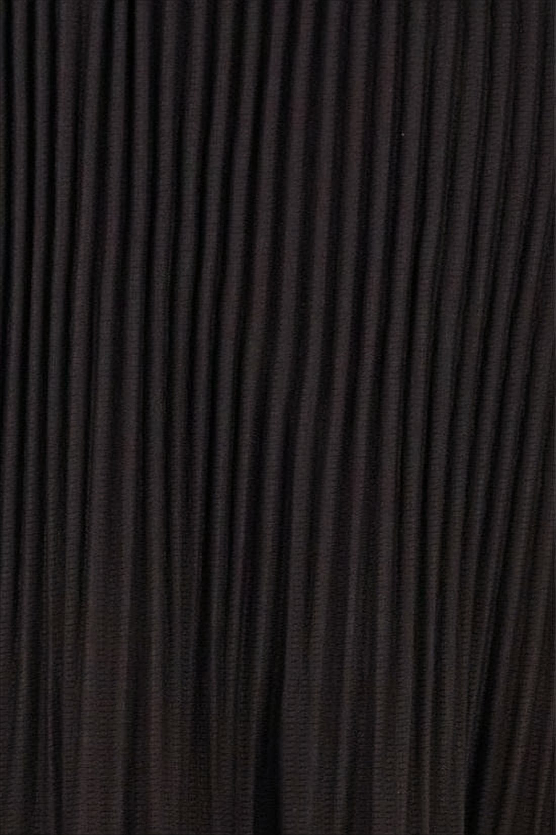Cropped Black Pleated Jogger Pants with Elastic Waistband