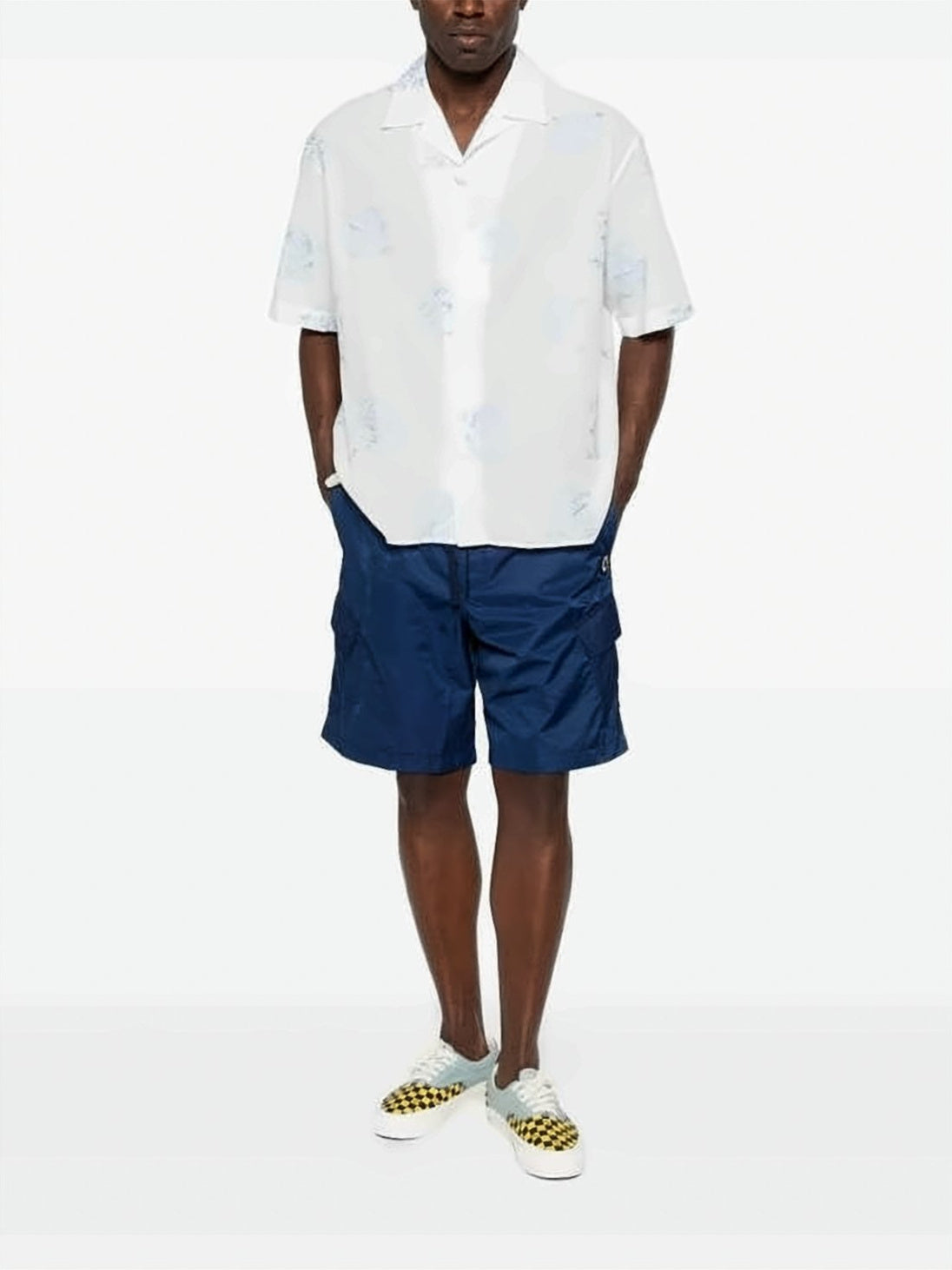 Relaxed-Fit Cargo Shorts With Drawstring Waistband