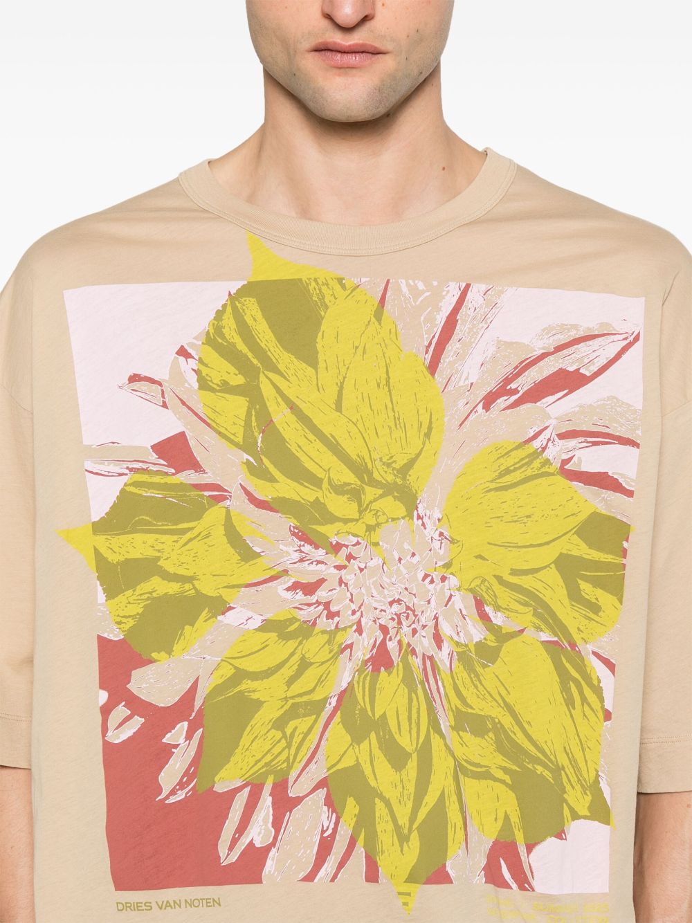 Beżowy T-Shirt z Okrągłym Dekoltem o Luźnym Kroju