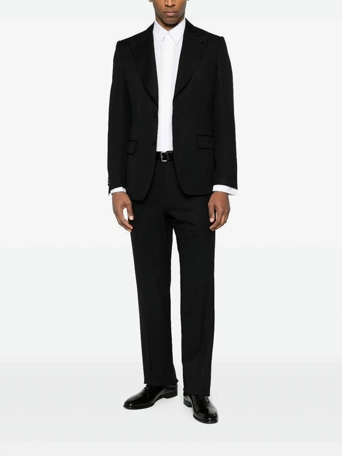 Long-Sleeve White Shirt With Pointed Collar
