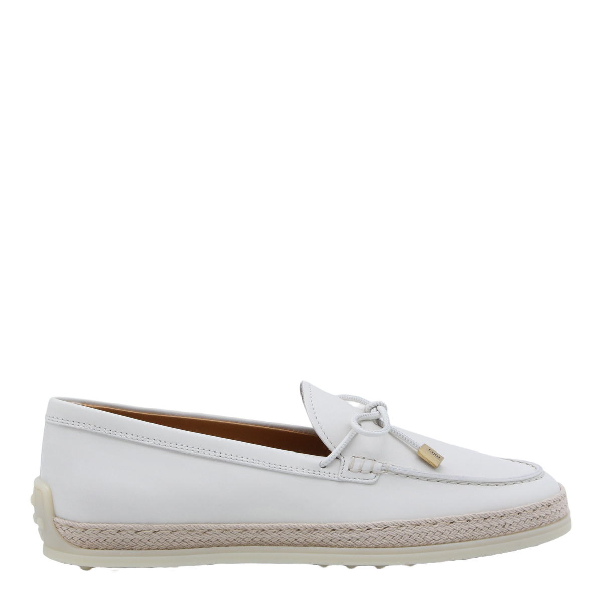 White Flats with Refined Silhouette