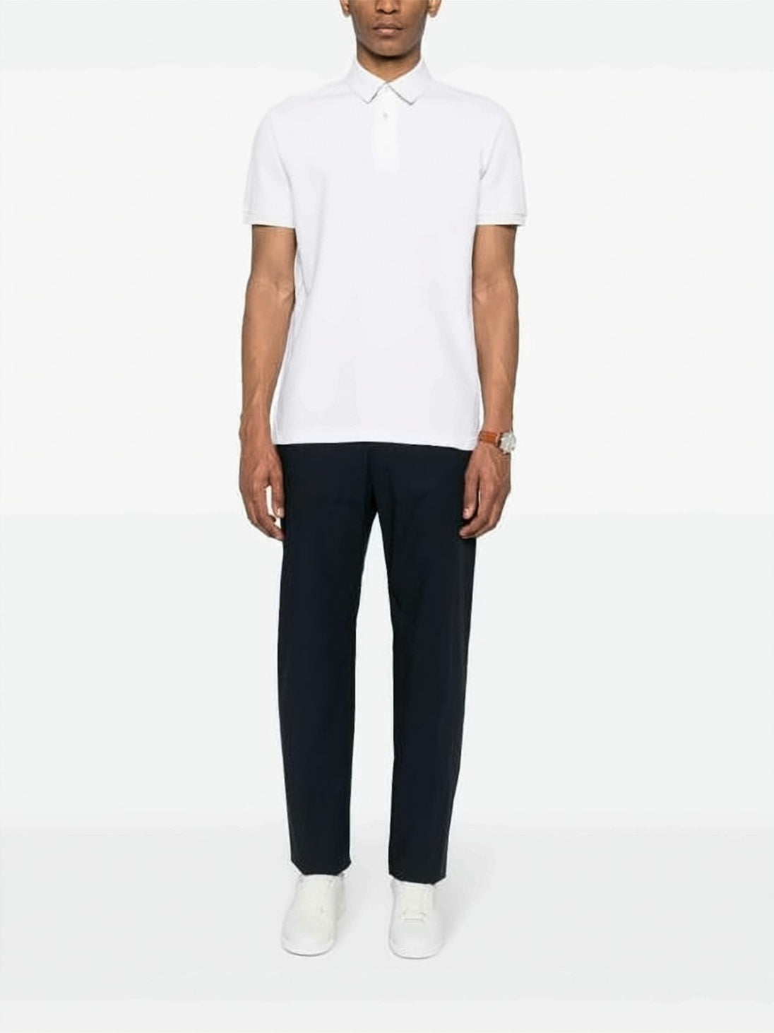 Minimalist Short-Sleeve Polo Shirt with Traditional Collar