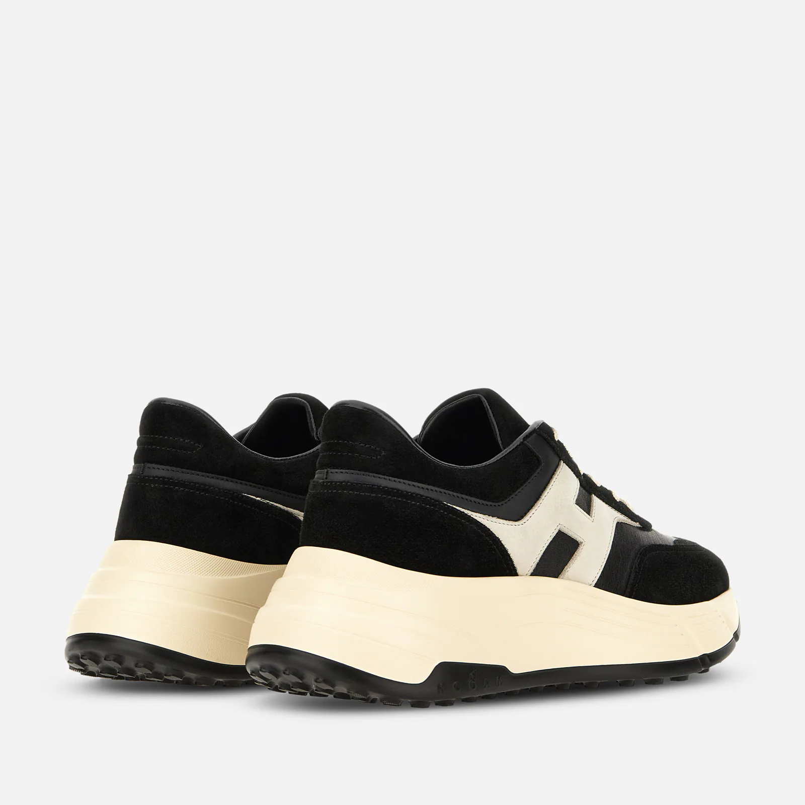 H669 H Sneakers With Sophisticated Black Upper