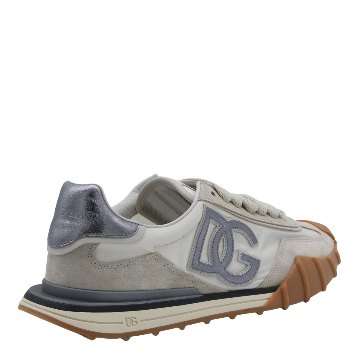 Low-Top White Sneakers with Classic Silhouette