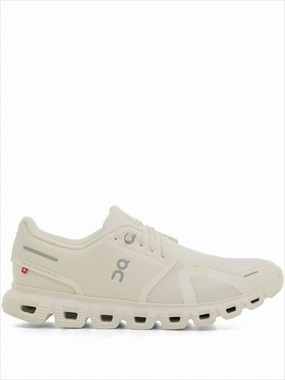 Sleek Minimalist Sneakers with Breathable Mesh Upper
