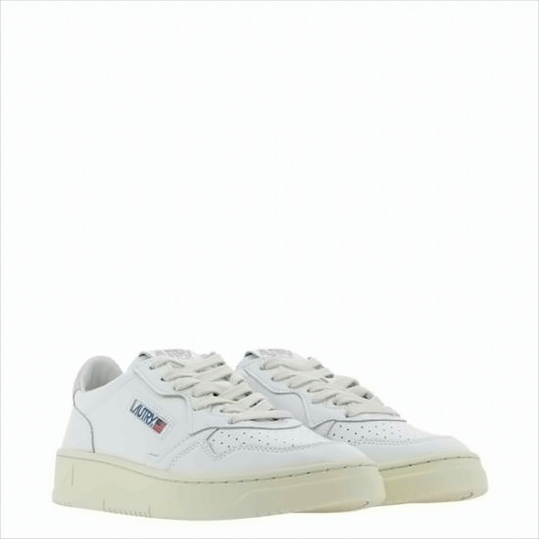 Minimalist White Leather Sneakers with Pastel Heel Detail