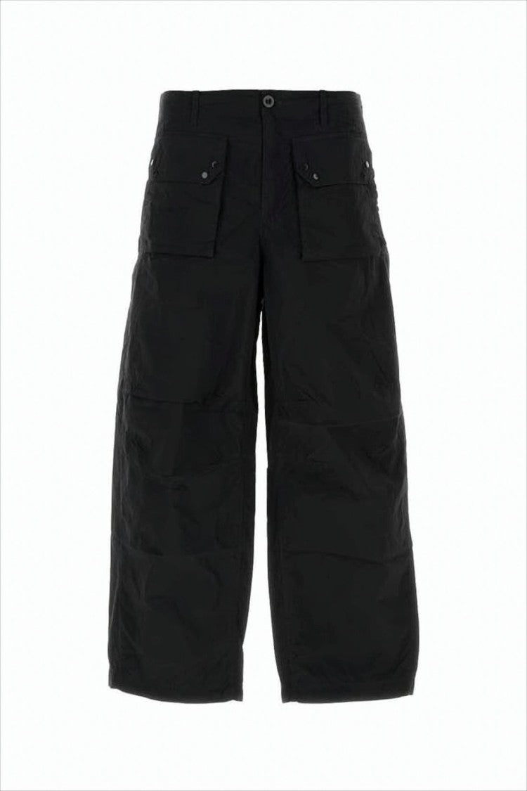 Straight-Leg Trousers with Wide Leg Design and Minimalist Aesthetic