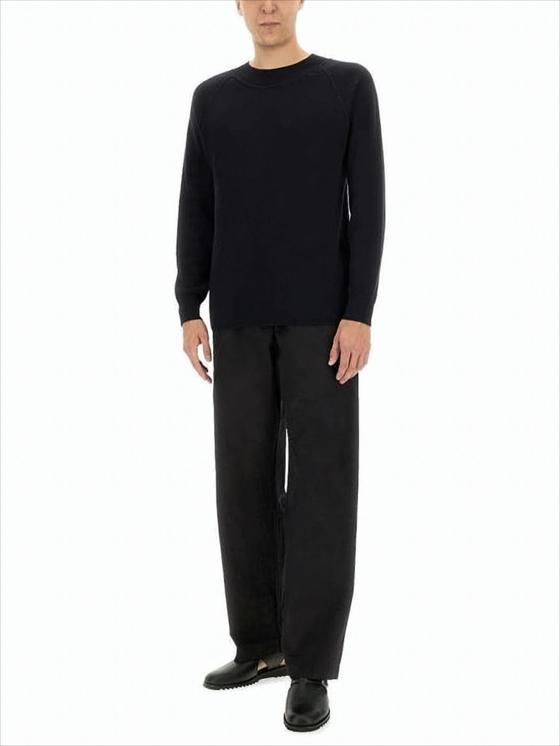 Minimalist Wool Knit Sweater with Crew Neck