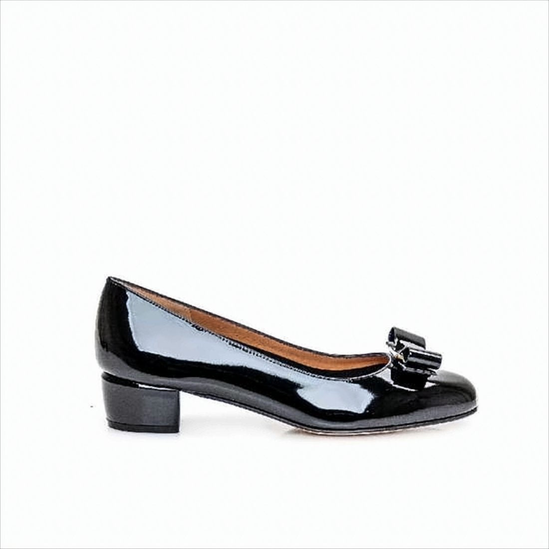 Low-Heeled Patent Leather Pumps