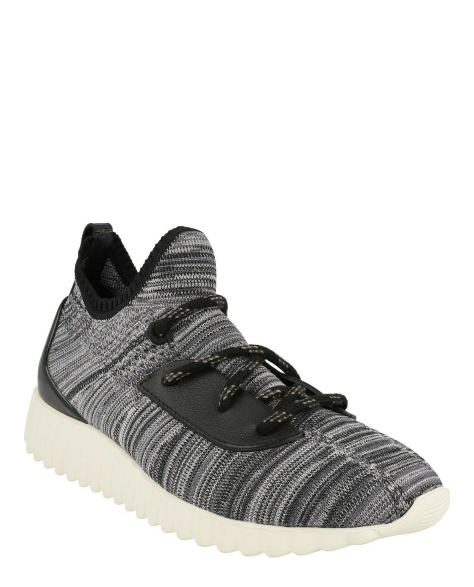 Niky Low-Top Sneakers