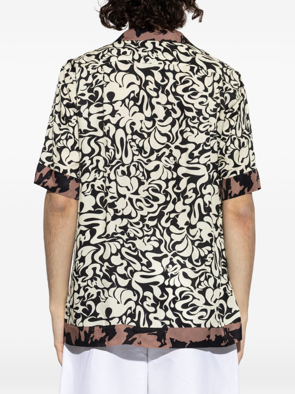 Point Collar Short-Sleeved Shirt