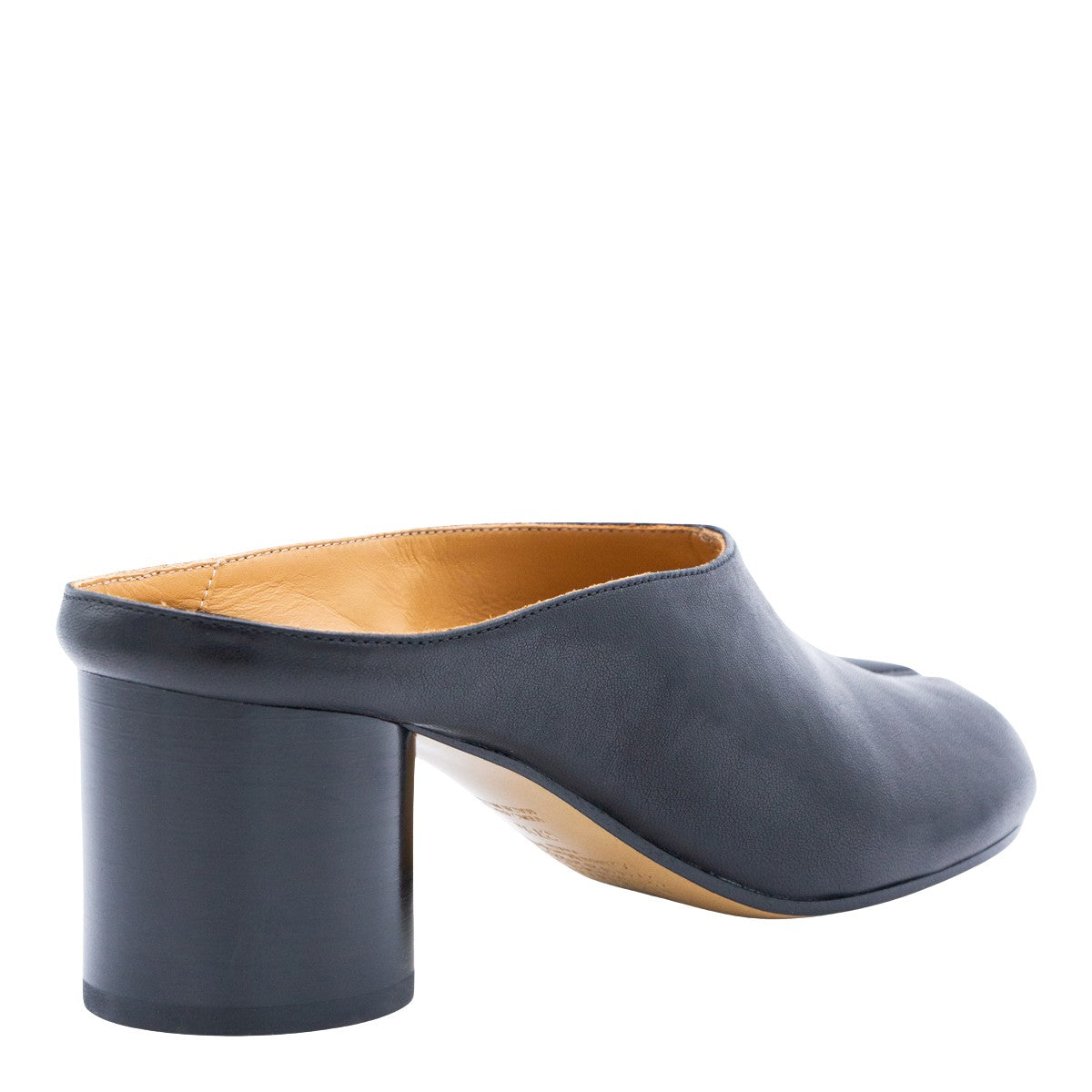 Black Sandals With Thin Straps And Flat Sole