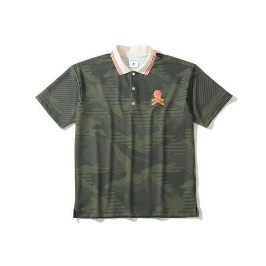 Short-Sleeved Polo Shirt with Subtle Camouflage Pattern and Contrasting Collar