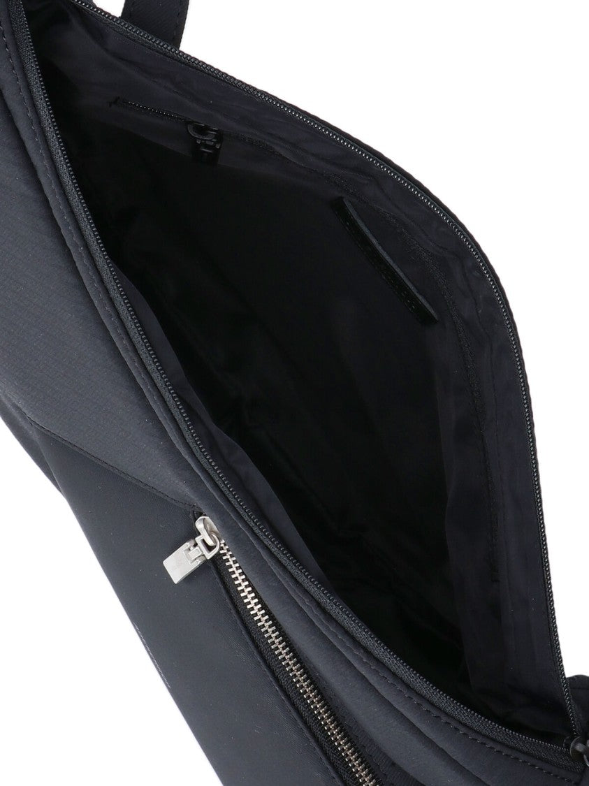Minimalist Black Bag With Structured Silhouette