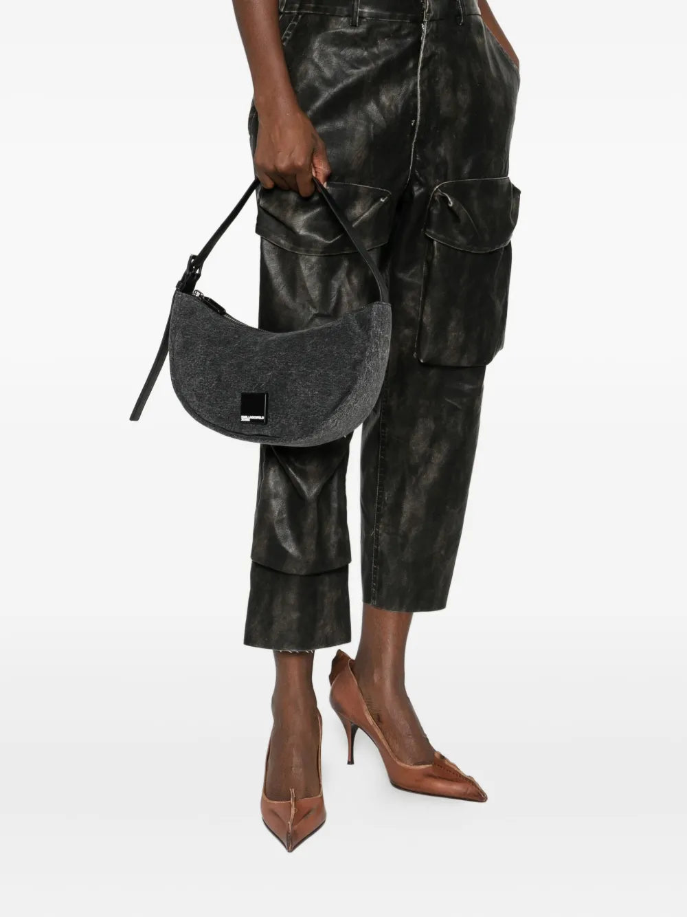 Structured Minimalist Handbag With Clean Lines