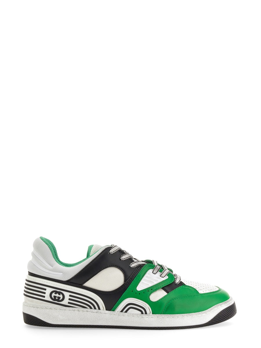 Sleek Casual White Sneaker with Modern Silhouette
