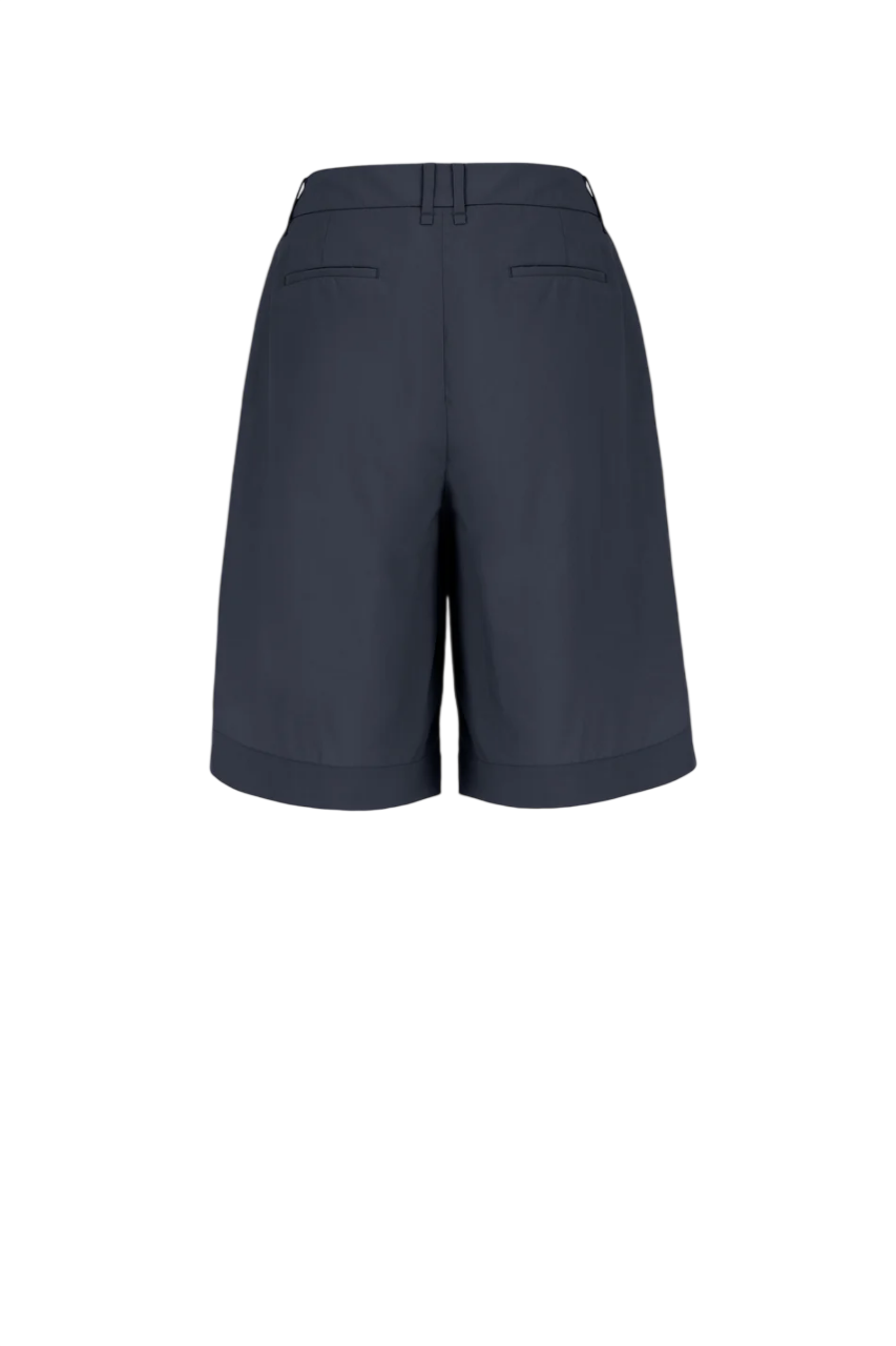 Tailored Bermuda Shorts in Soft Cotton-Linen Blend