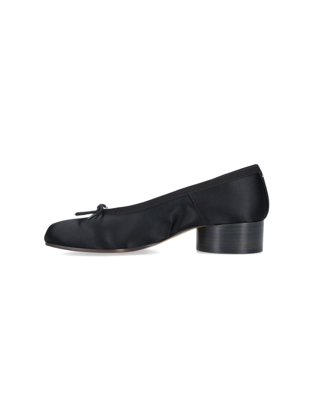 “Tabi” Lace-Up Flats – Black