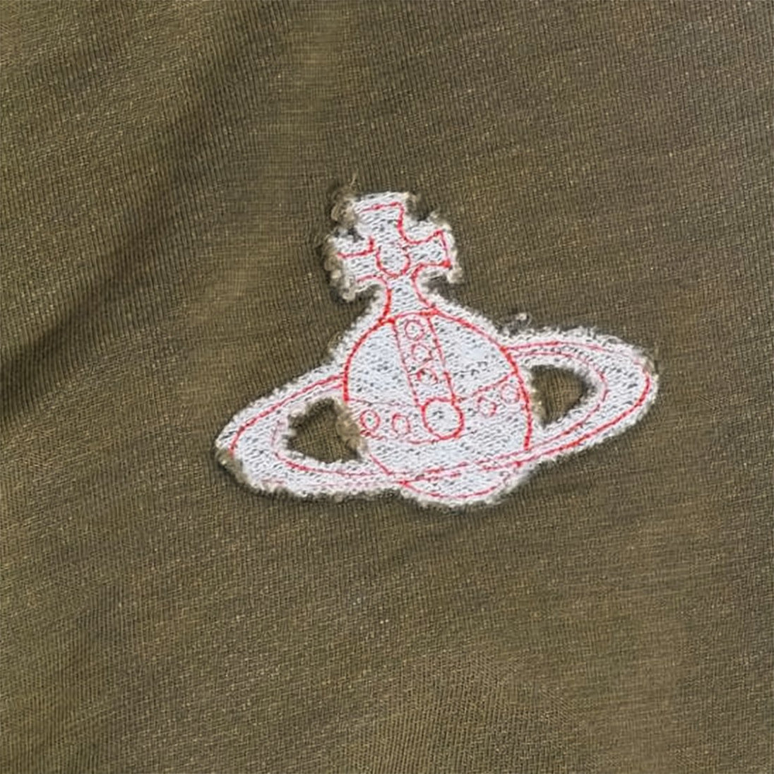 Relaxed-Fit Long-Sleeve Shirt With Bold Graphic Emblem