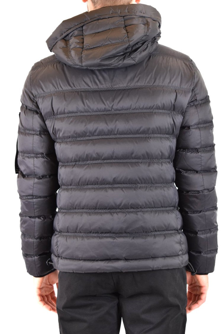 Quilted Black Puffer Jacket With Hooded Design