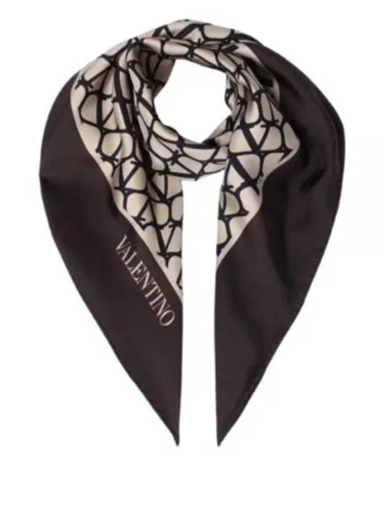 Geometric Pattern Silk Scarf with Solid Border