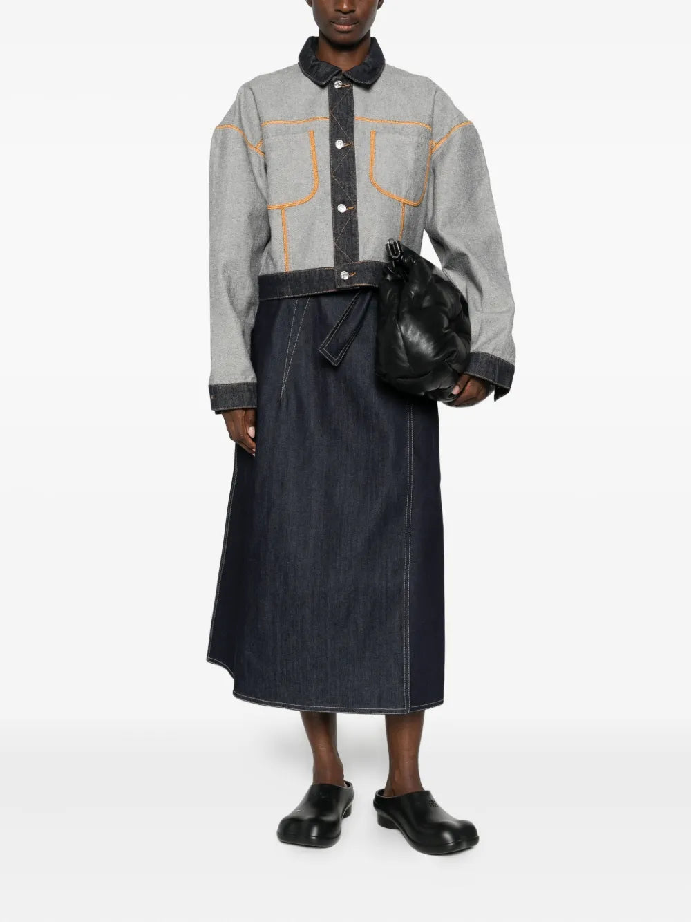 Tailored Women's Jacket with Structured Shoulders